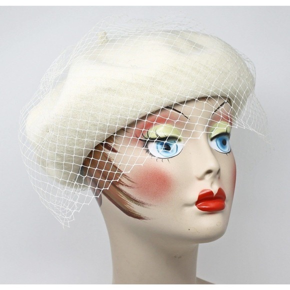 White Wool Felt Beret w Veil Netting for Church Party Retro Style Hat - Hey Viv - Picture 1 of 5